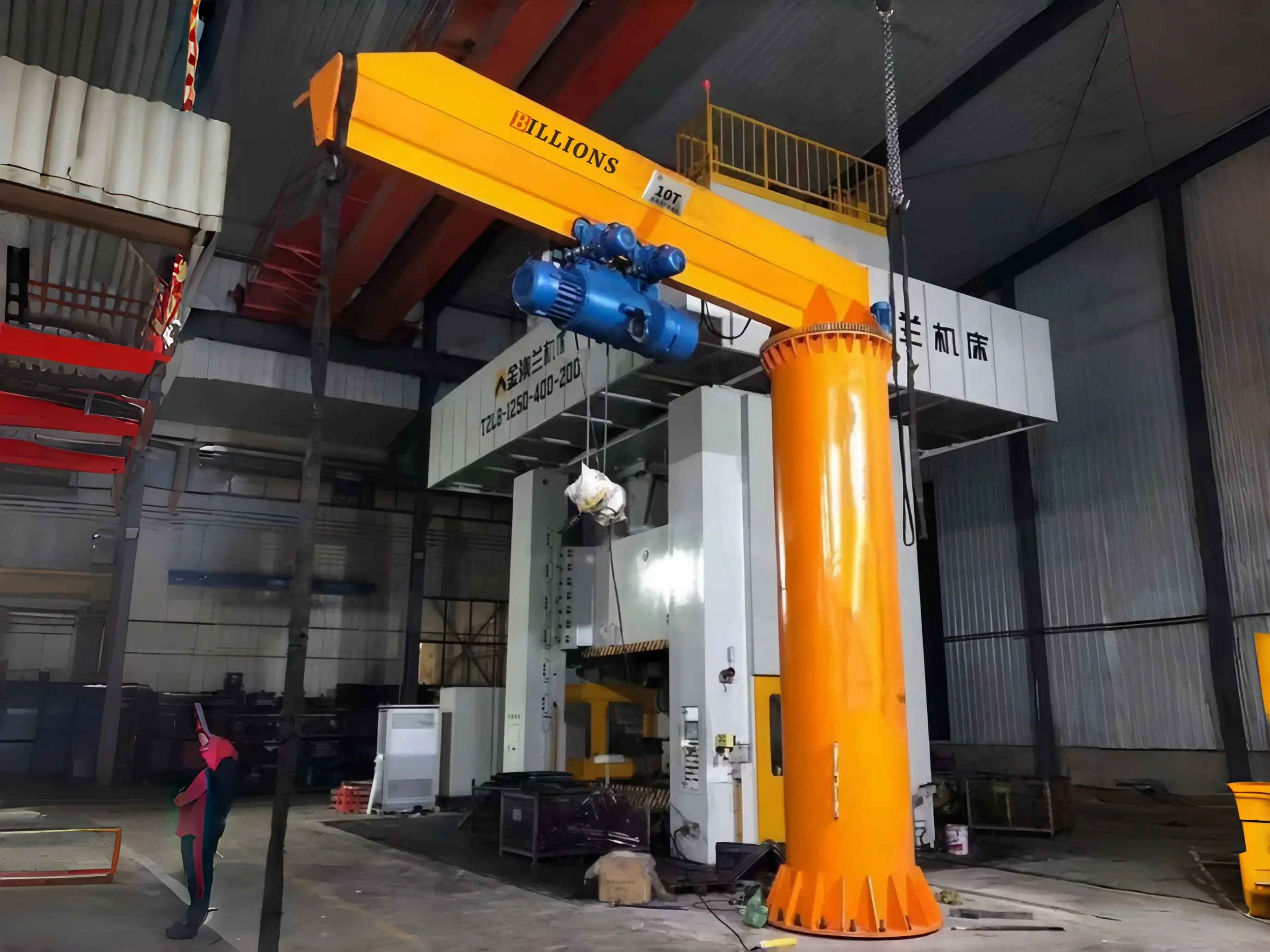 Low Headroom Column Jib Cranes compact lifting design